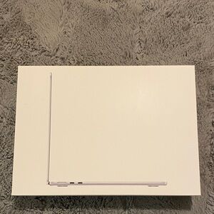 Apple MacBook Air M2 BOX ONLY!